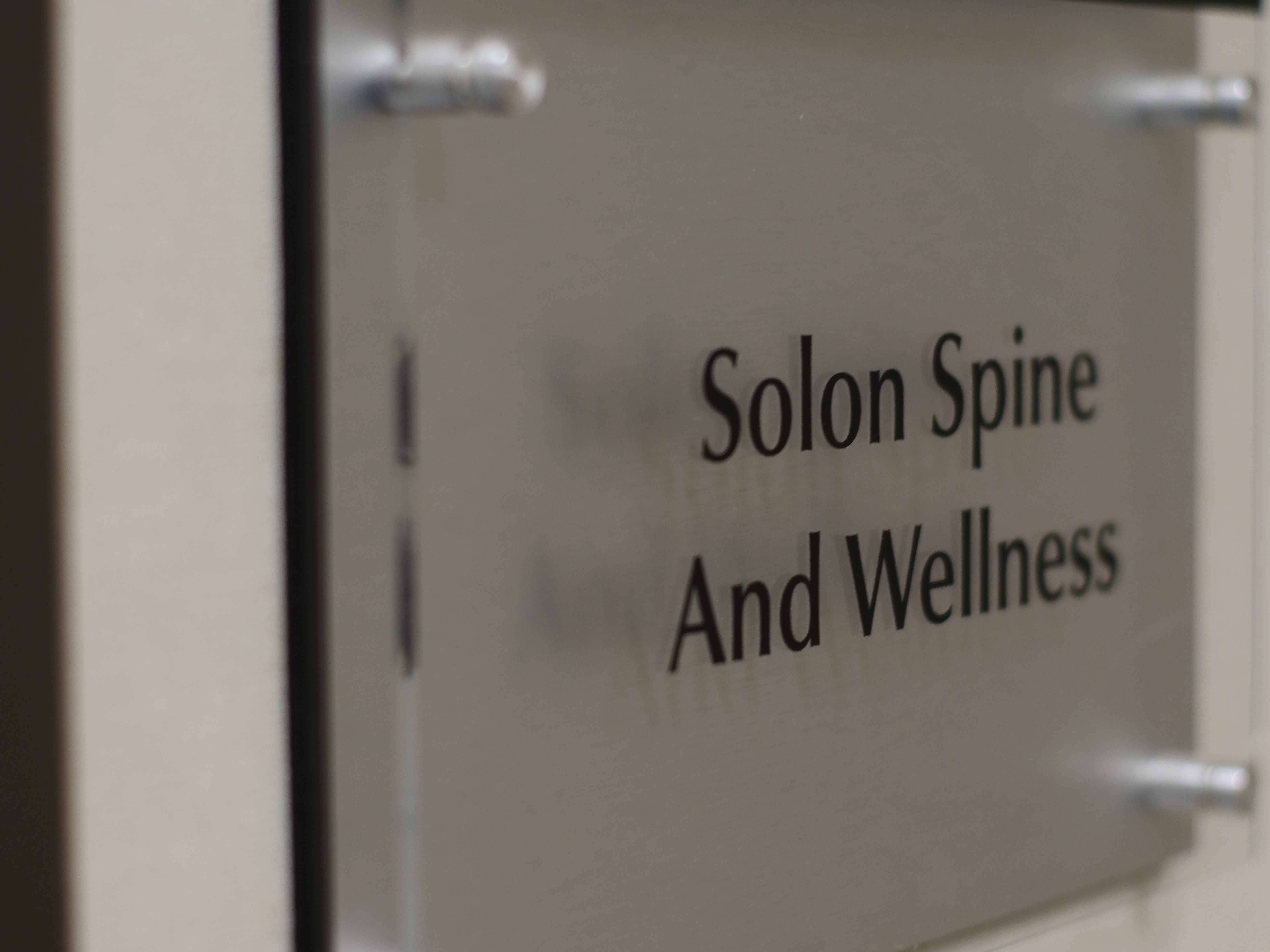 Solon Spine and Wellness Sign